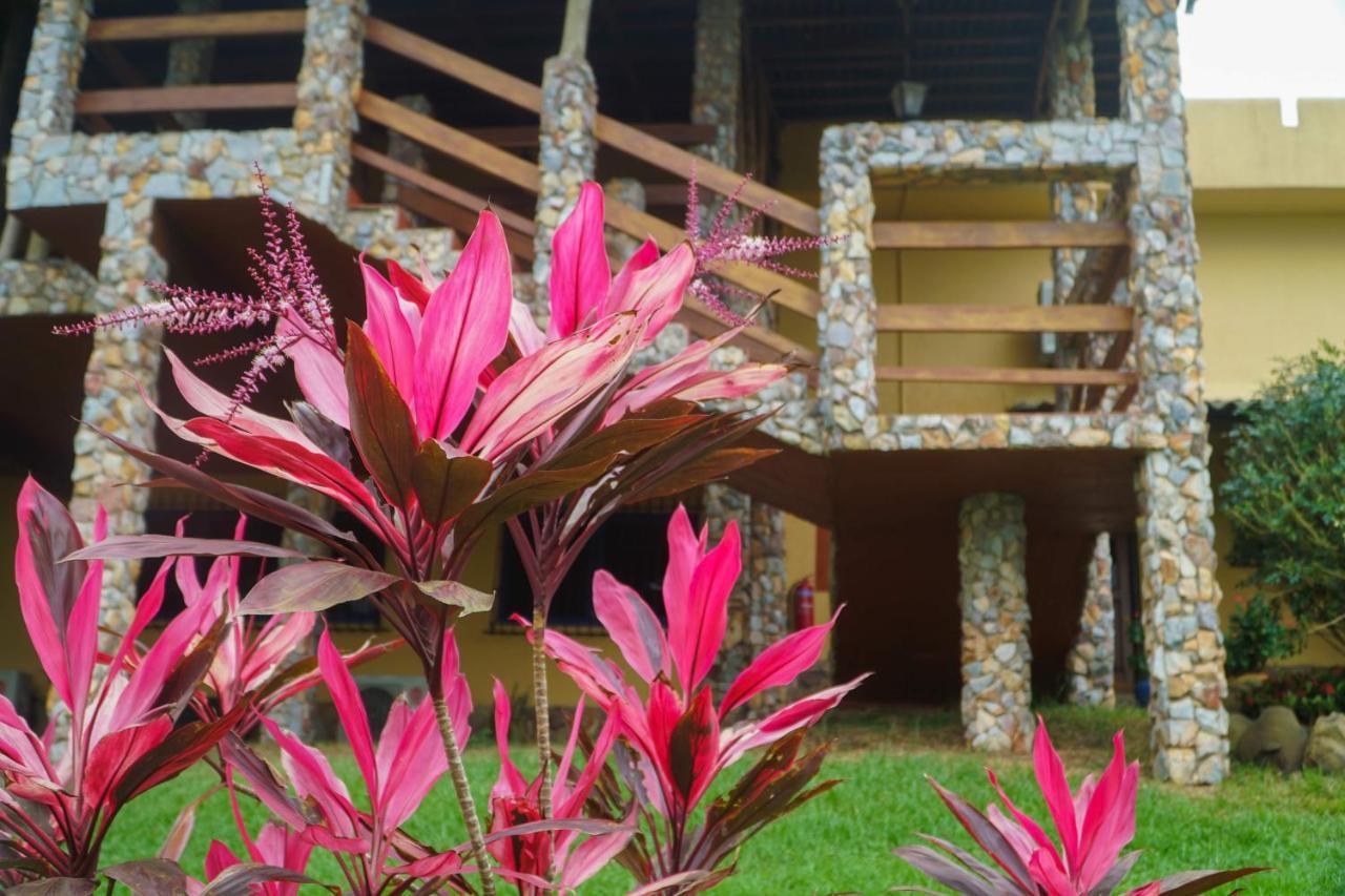 Hillburi Aburi Exterior photo