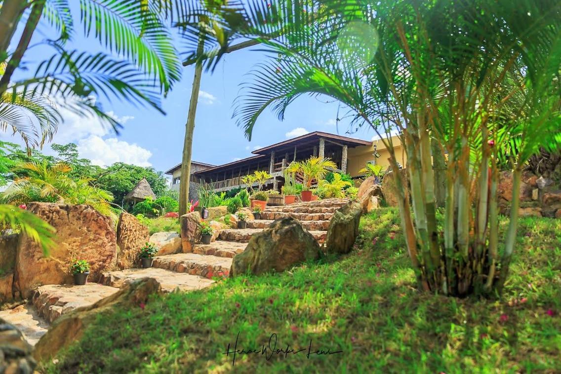 Hillburi Aburi Exterior photo